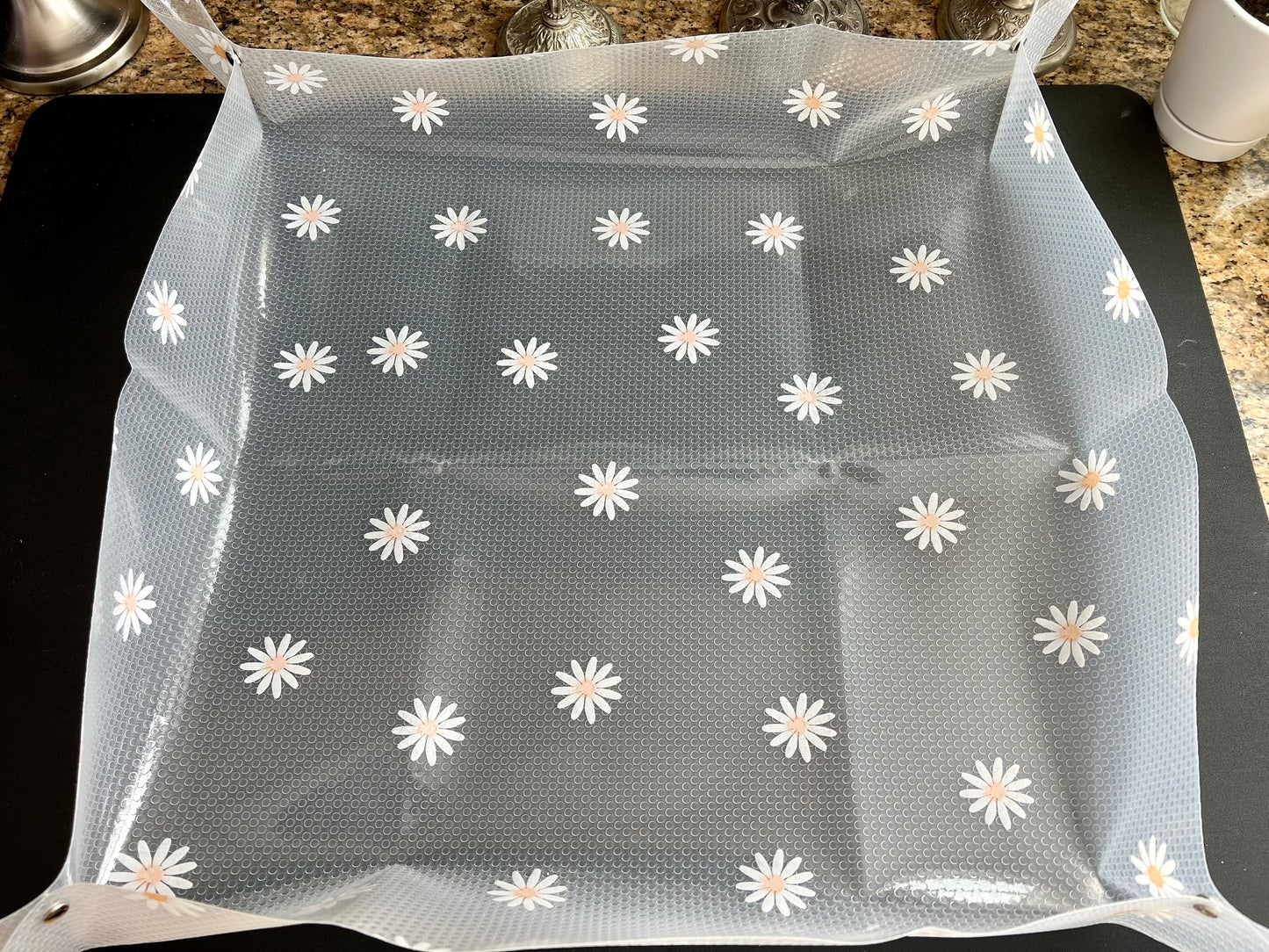 Foldable Repotting Mat for Indoor / Outdoor Plants, Daisy Pattern (NEW)